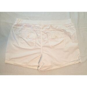 Fury white cotton pull on shorts. Size 2x